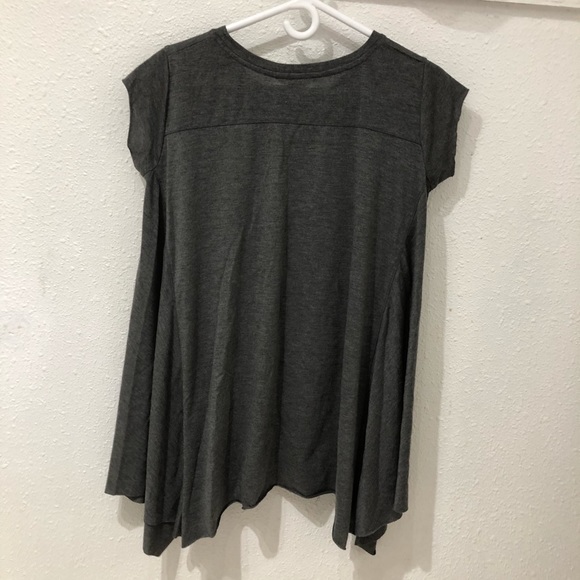 Very Flowy T-Shirt - Picture 3 of 5